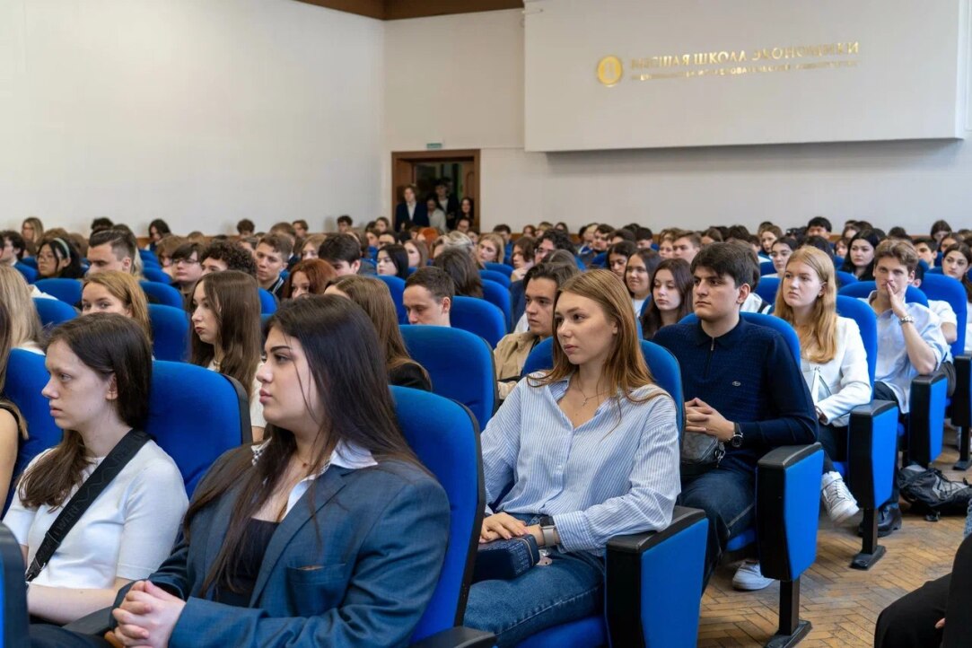 Приветствуем наших первокурсников образовательных программ бакалавриата «Юриспруденция» и «Юриспруденция: цифровой юрист»!